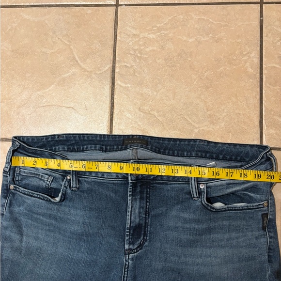 Silver Jeans - Picture 4 of 6